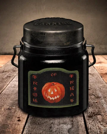 TRICK OR TREAT Classic Jar Candle-16oz